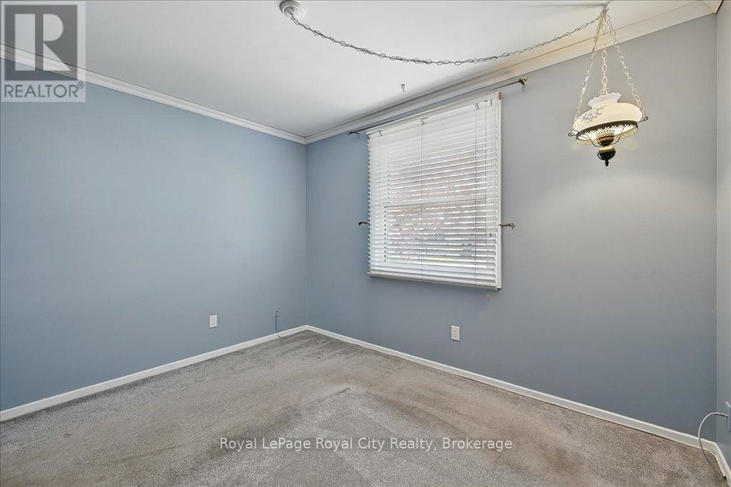701 Castleguard Crescent, Burlington, Ontario  L7N 2W7 - Photo 26 - W12161495