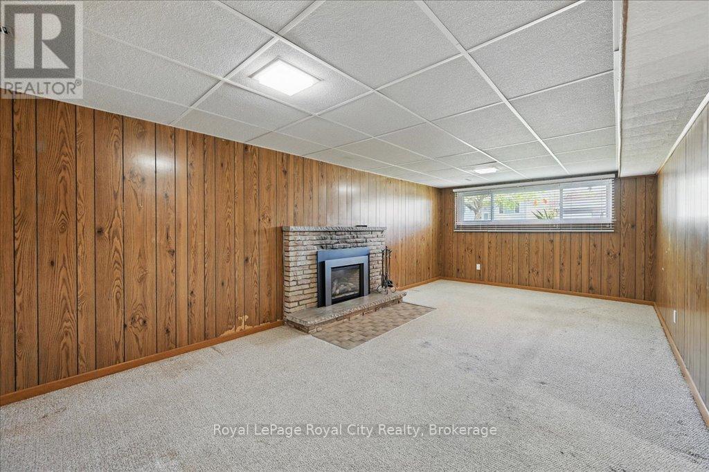701 Castleguard Crescent, Burlington, Ontario  L7N 2W7 - Photo 32 - W12161495