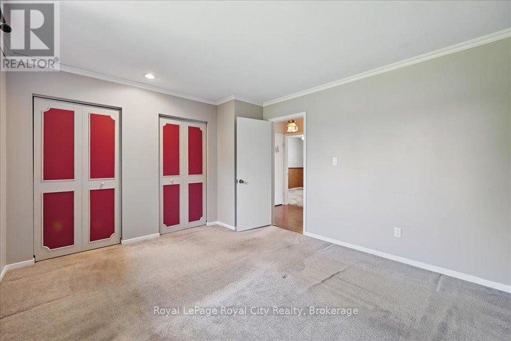 701 Castleguard Crescent, Burlington, Ontario  L7N 2W7 - Photo 23 - W12161495