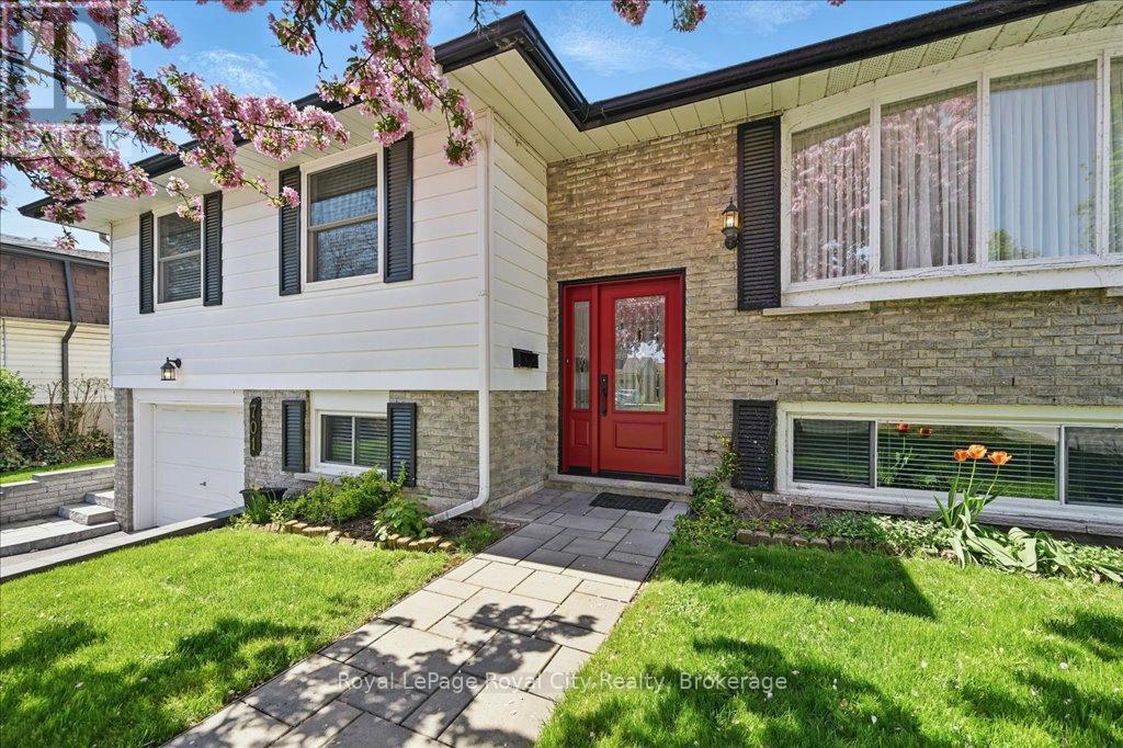 701 Castleguard Crescent, Burlington, Ontario  L7N 2W7 - Photo 5 - W12161495
