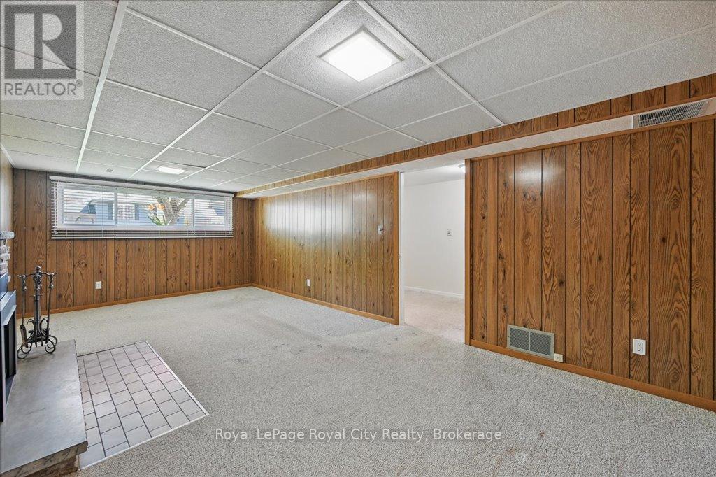 701 Castleguard Crescent, Burlington, Ontario  L7N 2W7 - Photo 33 - W12161495