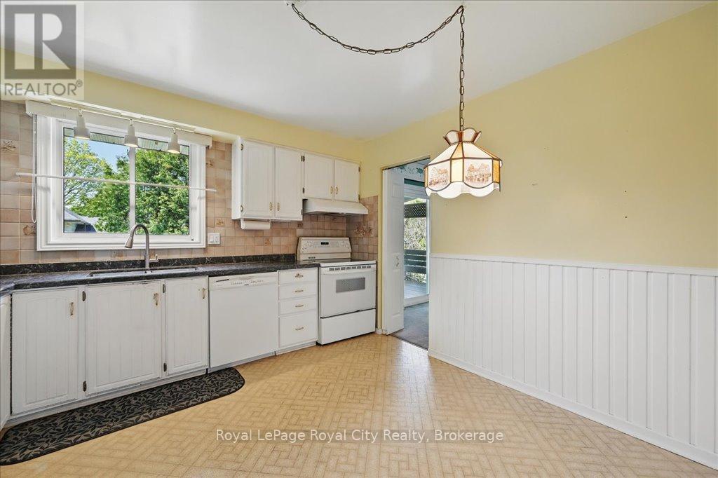 701 Castleguard Crescent, Burlington, Ontario  L7N 2W7 - Photo 20 - W12161495