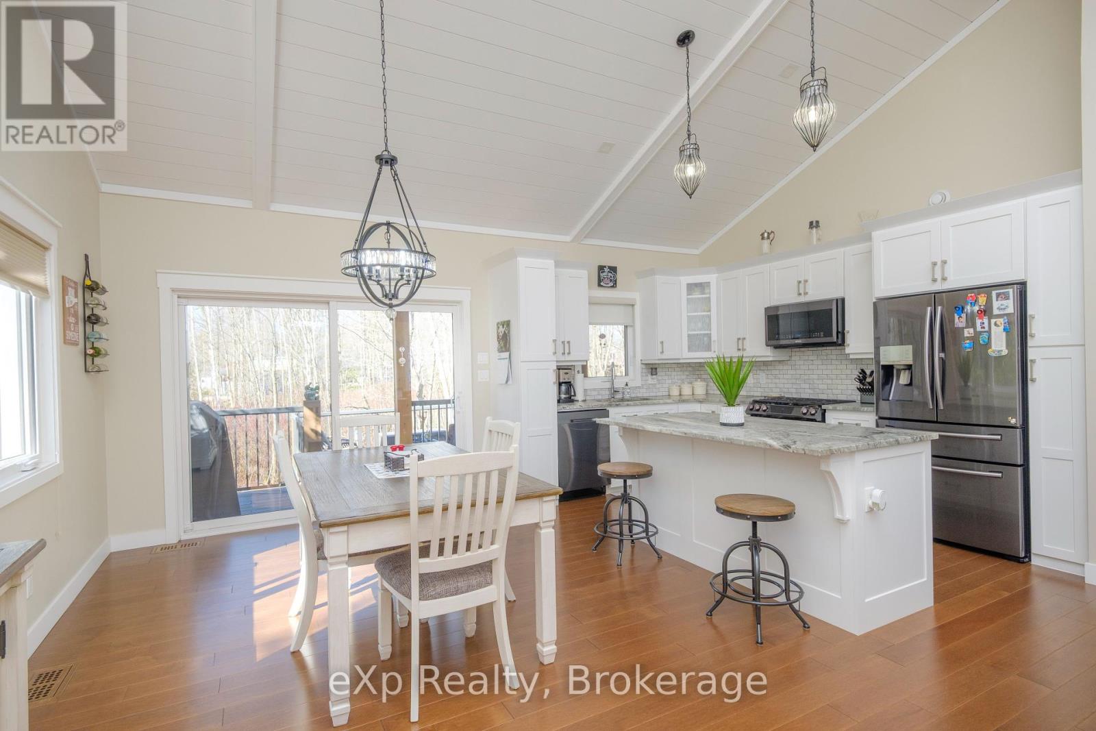94 Birch Street, South Bruce Peninsula, Ontario  N0H 2G0 - Photo 11 - X12110263