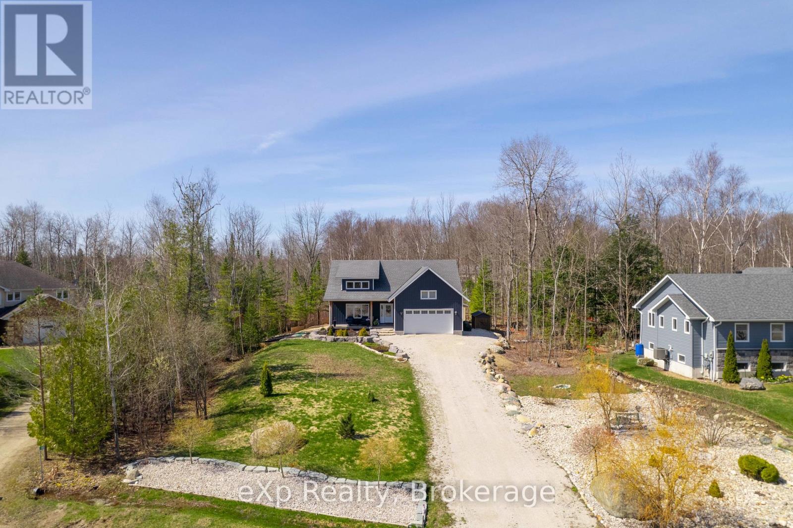 94 Birch Street, South Bruce Peninsula, Ontario  N0H 2G0 - Photo 2 - X12110263