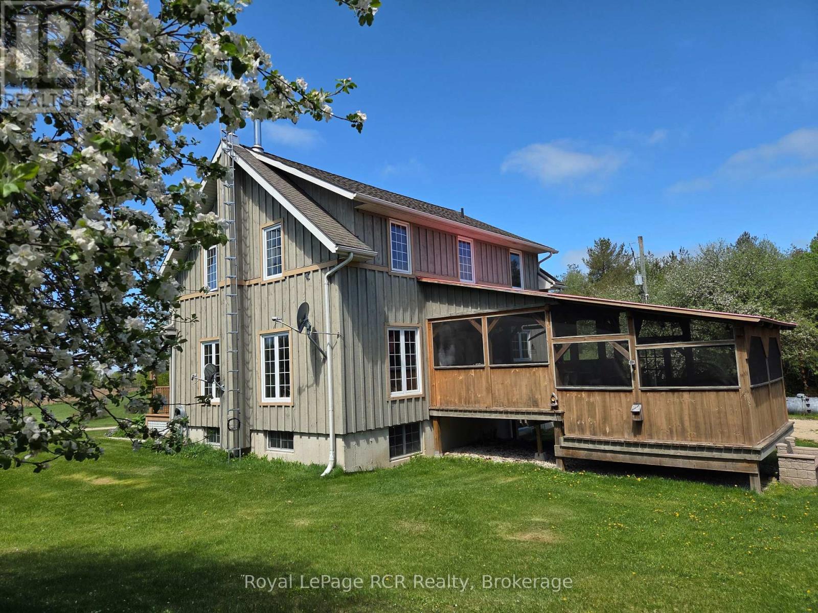 493759 Baptist Church Road, West Grey, Ontario N0C 1K0 - Photo 5 - X12033519