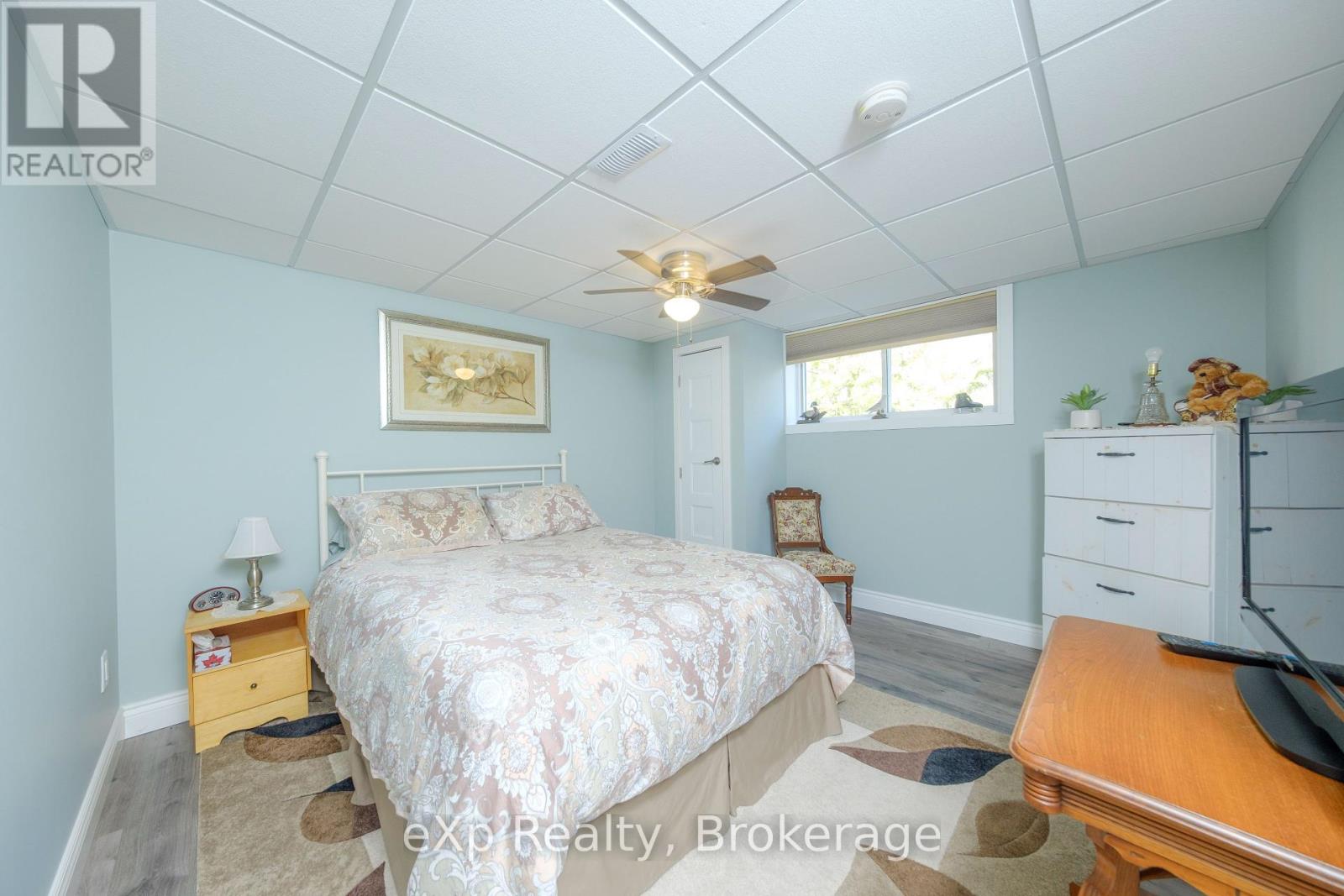 94 Birch Street, South Bruce Peninsula, Ontario  N0H 2G0 - Photo 30 - X12110263