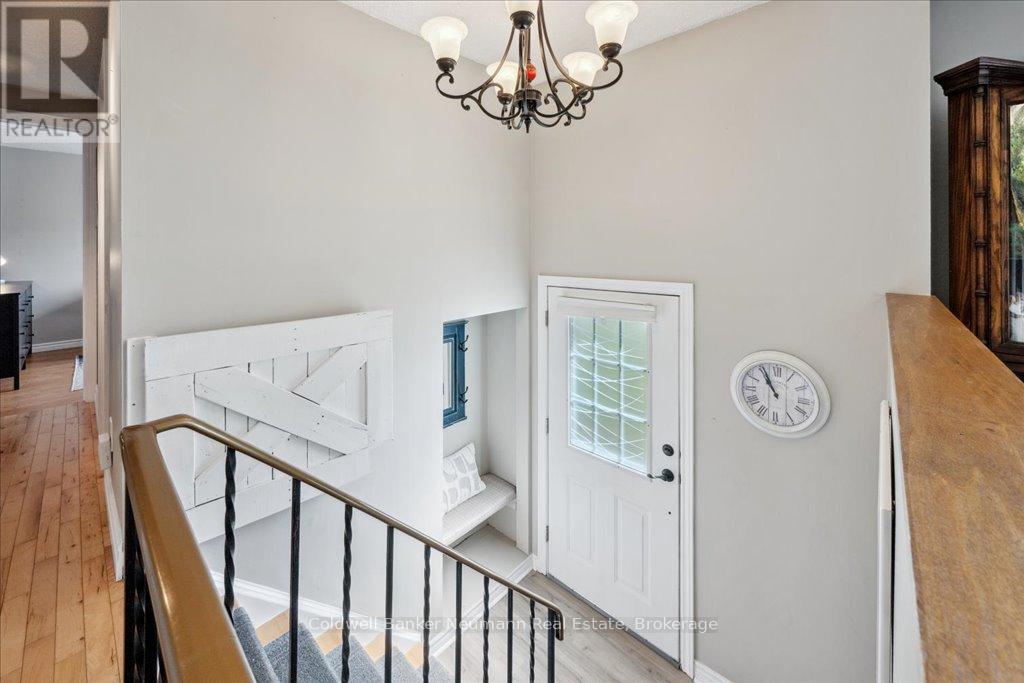 31 Carey Crescent, Guelph, Ontario  N1H 7J9 - Photo 3 - X12153506