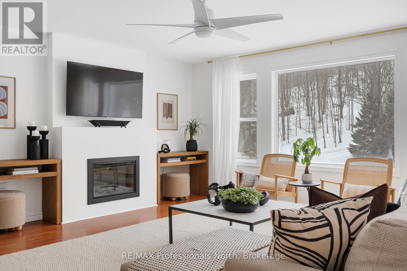 47 Farmcrest Avenue, Dysart Et Al, Ontario  K0M 1S0 - Photo 4 - X12161436