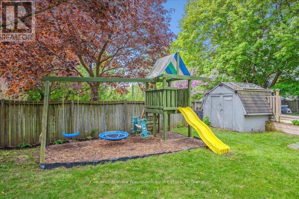 31 Carey Crescent, Guelph, Ontario  N1H 7J9 - Photo 26 - X12153506