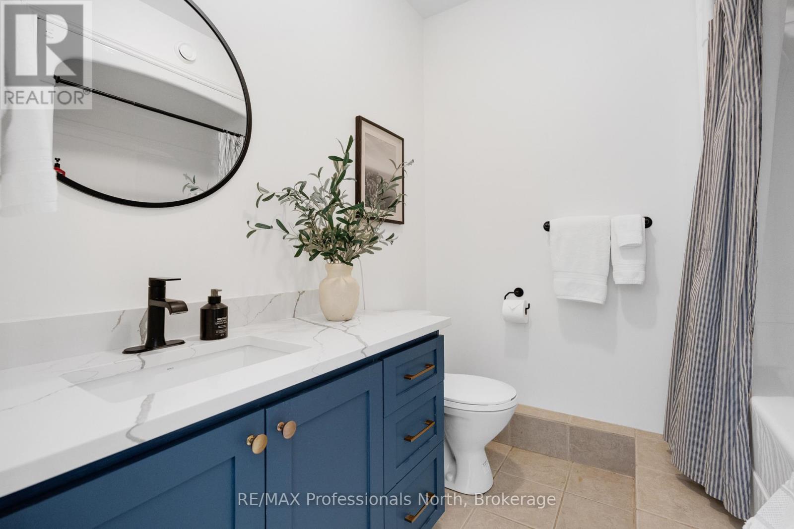 47 Farmcrest Avenue, Dysart Et Al, Ontario  K0M 1S0 - Photo 38 - X12161436