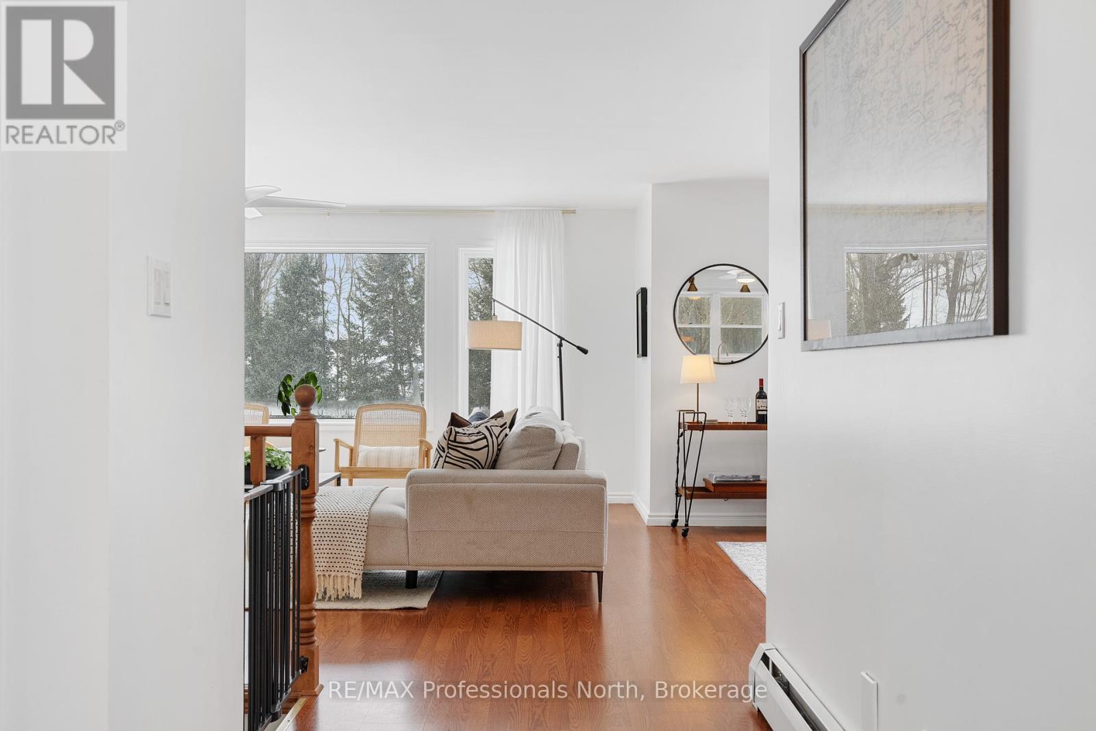 47 Farmcrest Avenue, Dysart Et Al, Ontario  K0M 1S0 - Photo 7 - X12161436