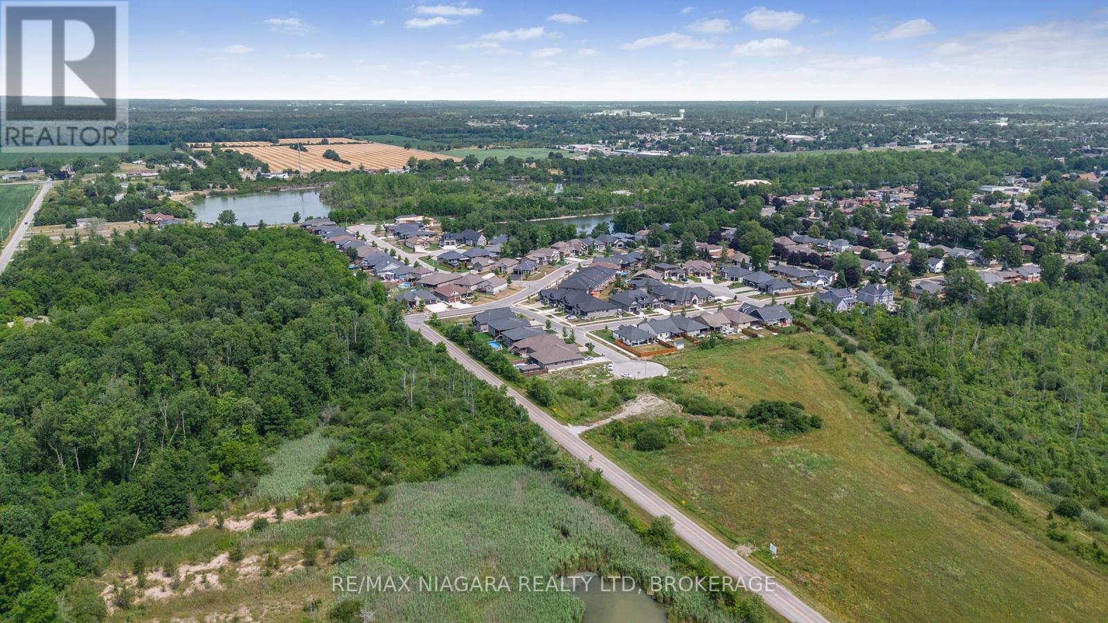 254 Lancaster Drive, Port Colborne (Sugarloaf), Ontario  L3K 0A8 - Photo 10 - X12164702