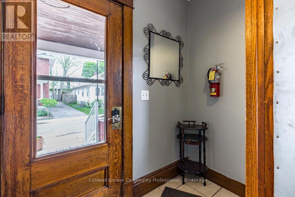 Property at 23 AVENUE PLACE image 3
