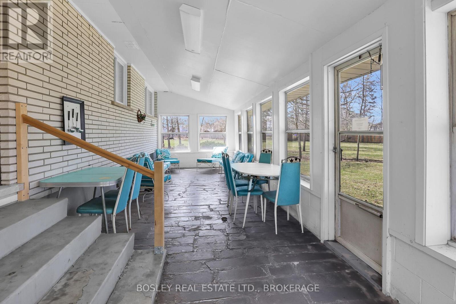 1320 Niagara Stone Road, Niagara-On-The-Lake, Ontario  L0S 1T0 - Photo 8 - X12164764