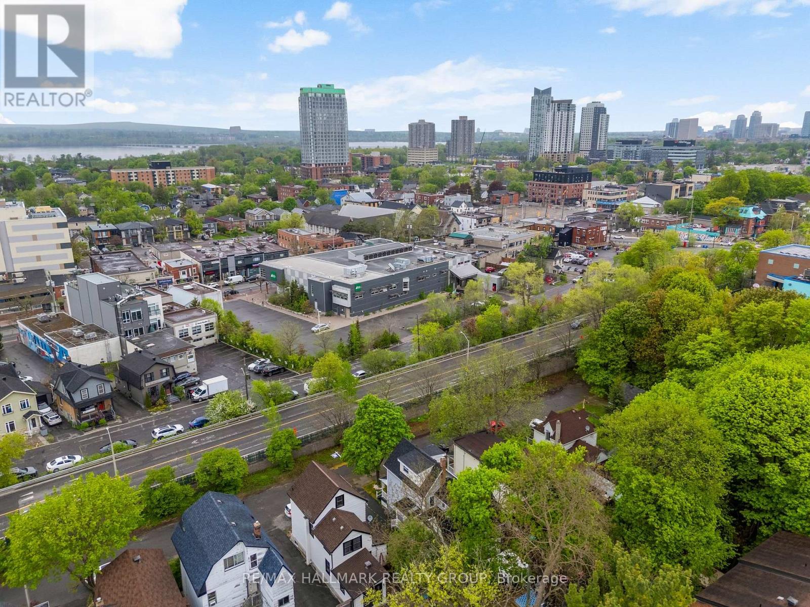 528 Lower Byron Avenue, Ottawa, Ontario  K2A 0E3 - Photo 46 - X12088331