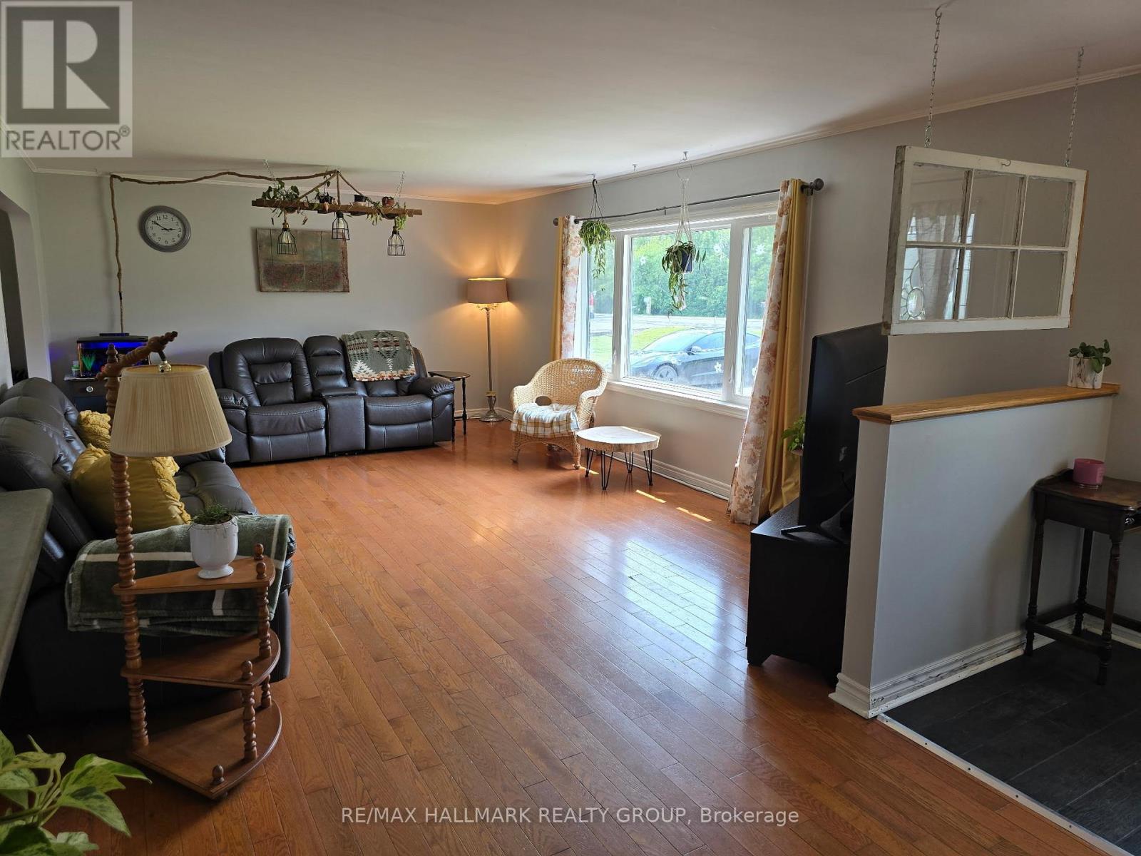 5437 Brinston Road, South Dundas, Ontario  K0E 1K0 - Photo 8 - X12153739