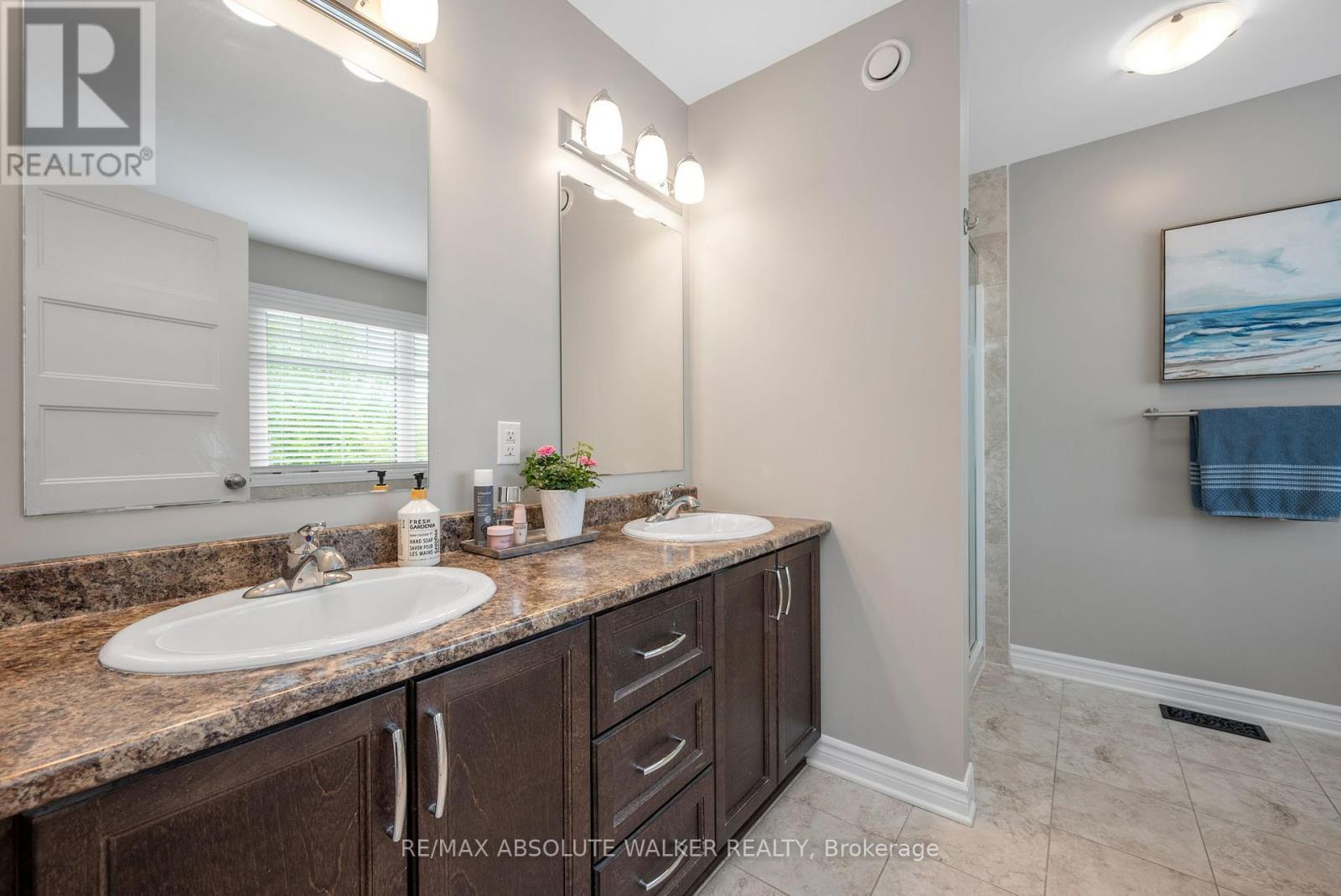 643 Rockrose Way, Ottawa, Ontario  K1T 0K6 - Photo 24 - X12159854