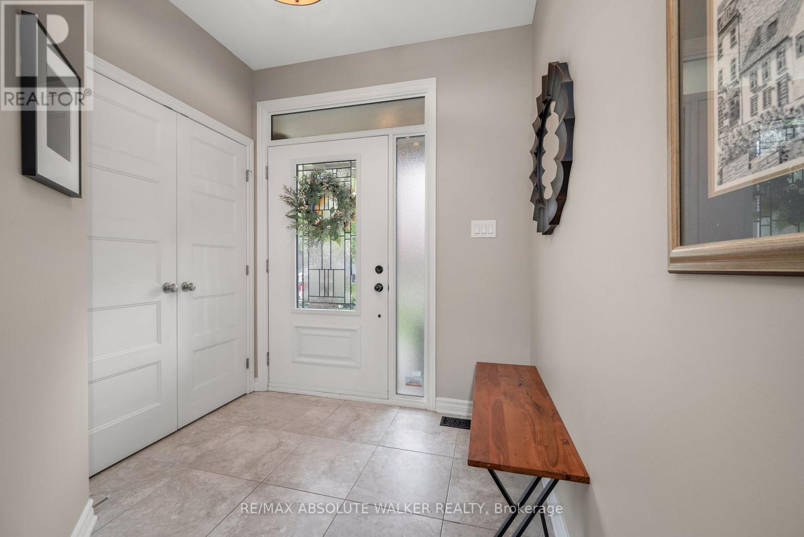 643 Rockrose Way, Ottawa, Ontario  K1T 0K6 - Photo 3 - X12159854