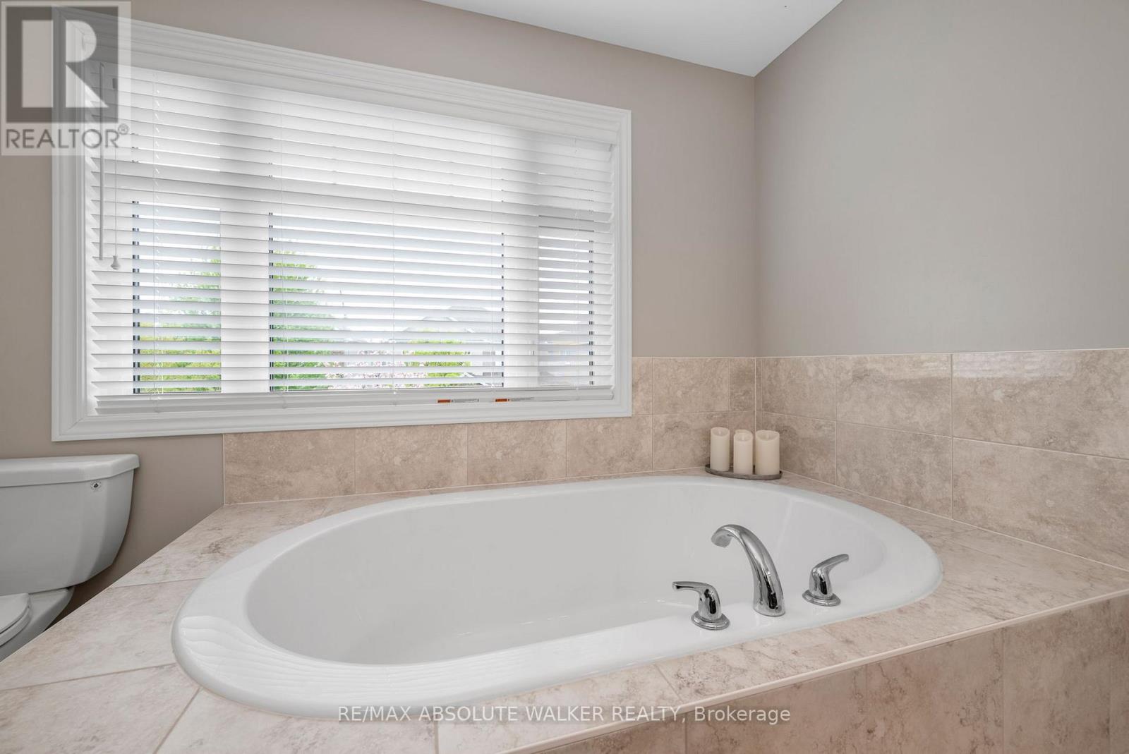 643 Rockrose Way, Ottawa, Ontario  K1T 0K6 - Photo 26 - X12159854