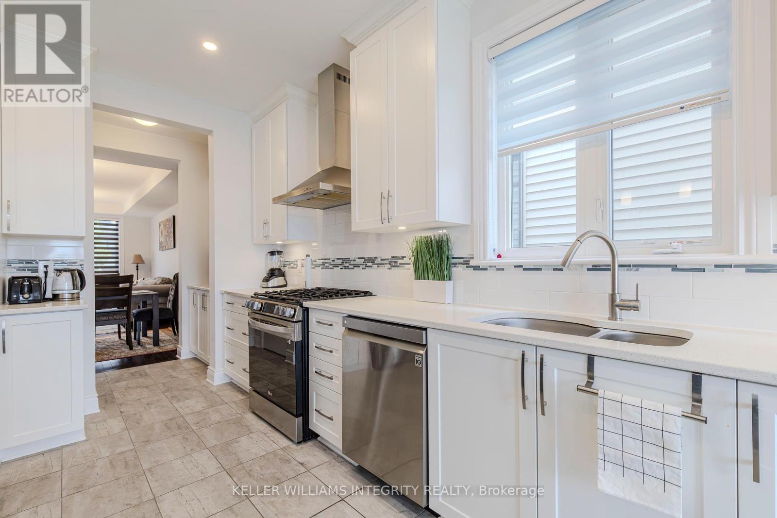 152 Finsbury Avenue, Ottawa, Ontario  K2S 2P5 - Photo 39 - X12161416