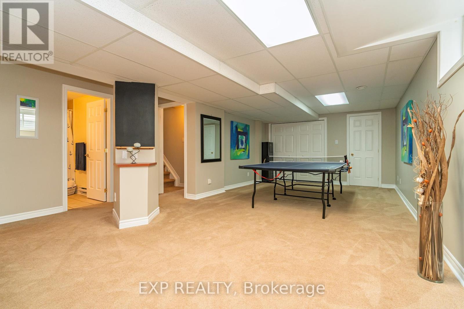 65 Friendly Crescent, Ottawa, Ontario  K2S 2B6 - Photo 35 - X12161547