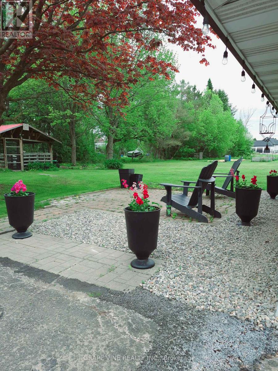 8942 Mitch Owens Road, Ottawa, Ontario  K0A 1V0 - Photo 20 - X12164693
