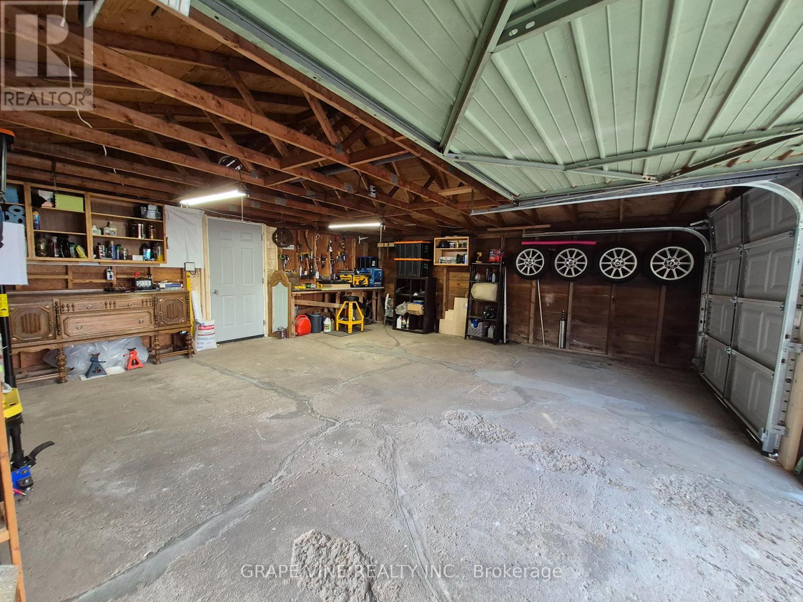 8942 Mitch Owens Road, Ottawa, Ontario  K0A 1V0 - Photo 14 - X12164693