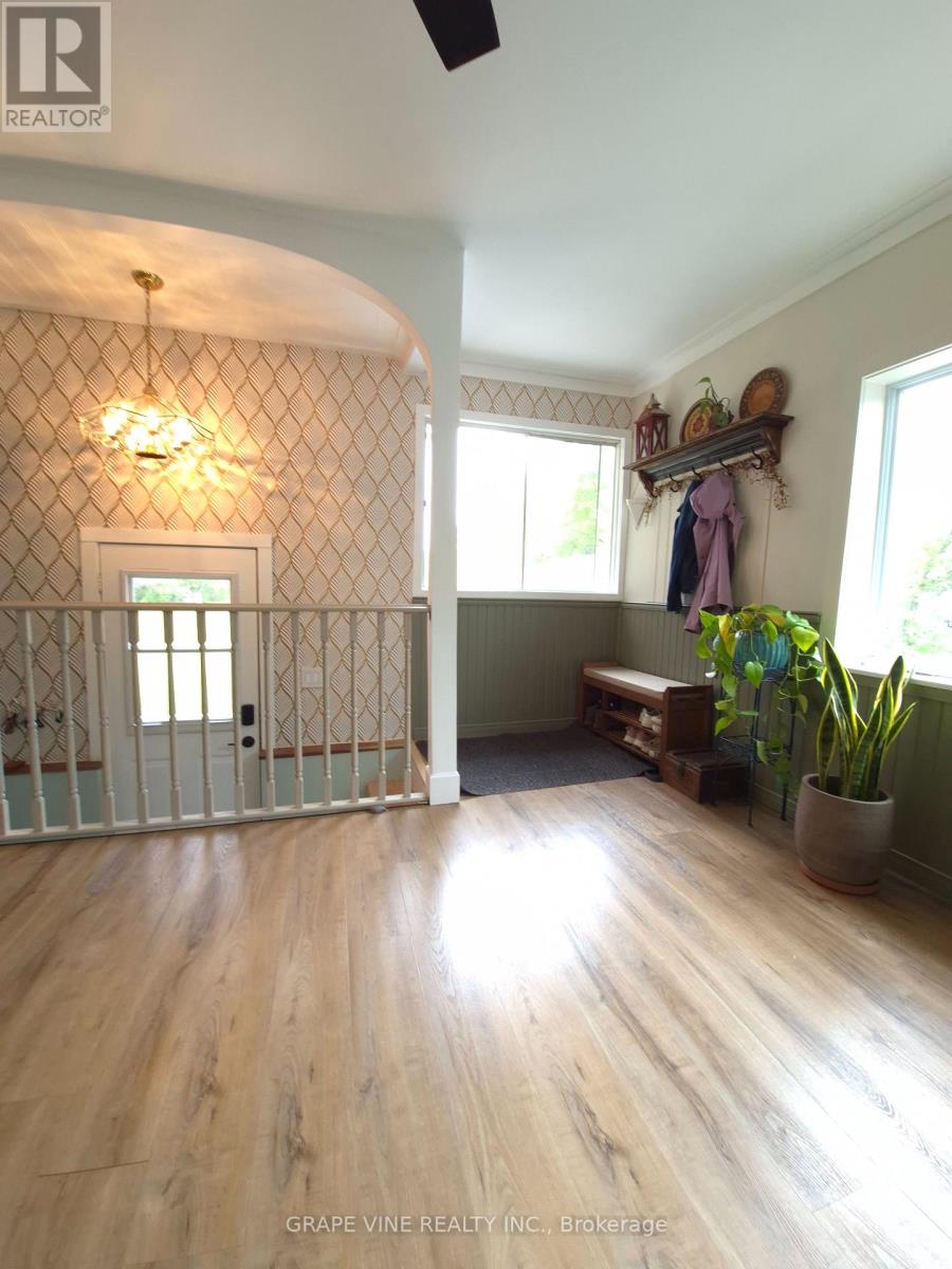 8942 Mitch Owens Road, Ottawa, Ontario  K0A 1V0 - Photo 3 - X12164693