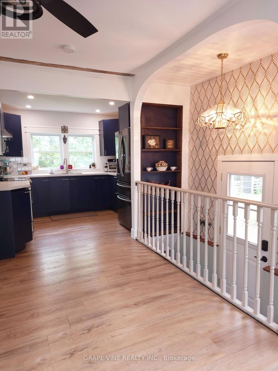 8942 Mitch Owens Road, Ottawa, Ontario  K0A 1V0 - Photo 4 - X12164693