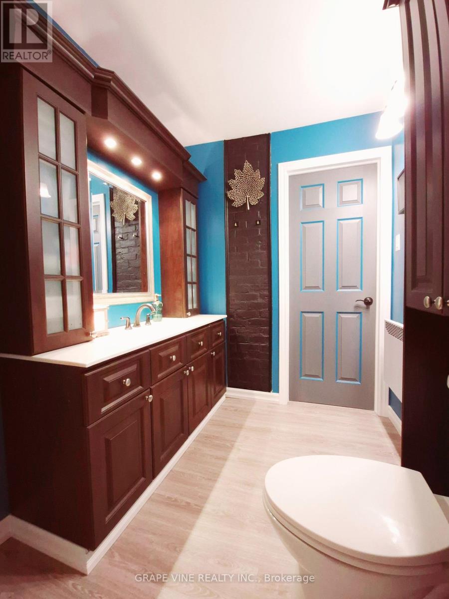 8942 Mitch Owens Road, Ottawa, Ontario  K0A 1V0 - Photo 5 - X12164693