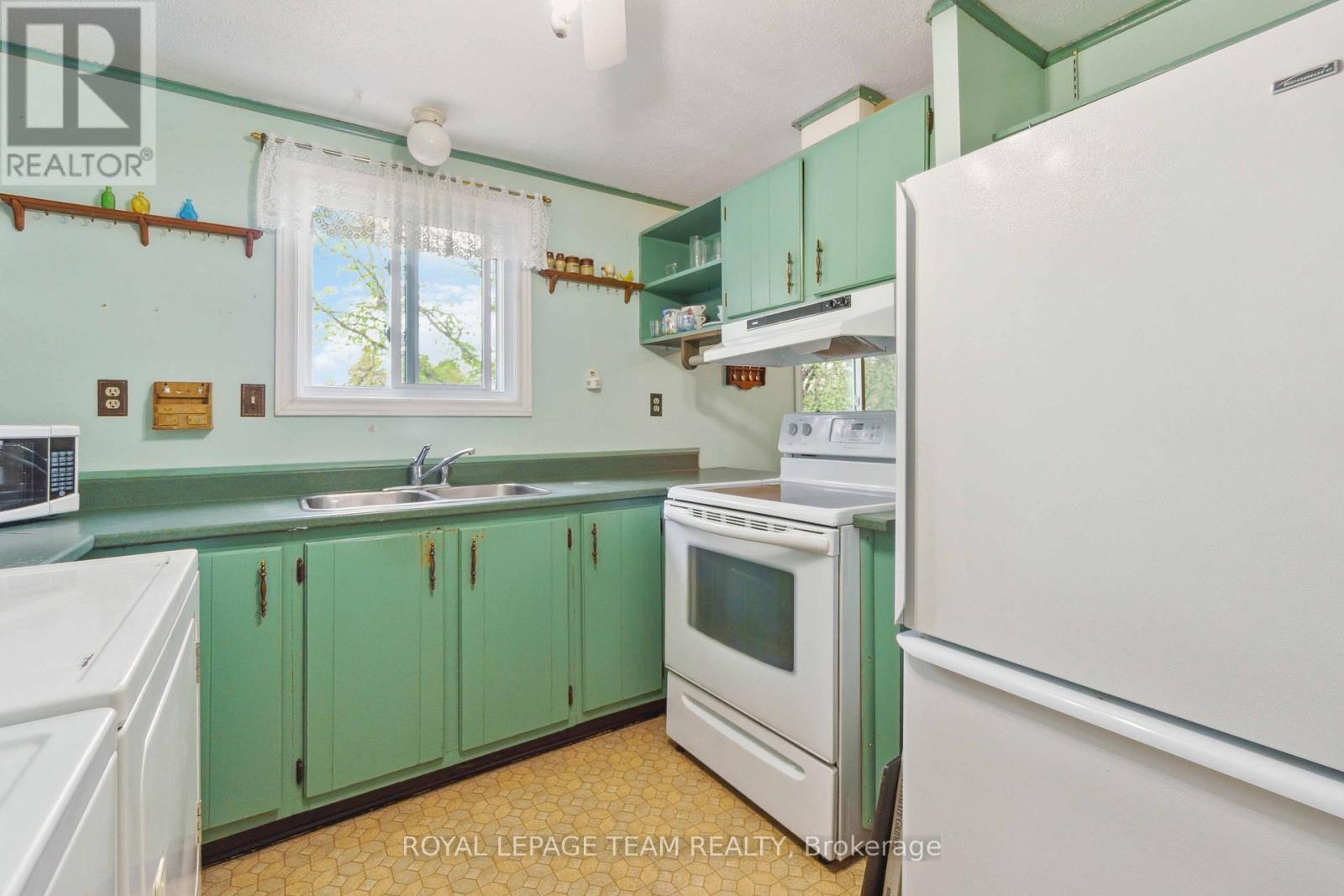 307 Dodson Street, North Grenville, Ontario  K0G 1J0 - Photo 10 - X12164721