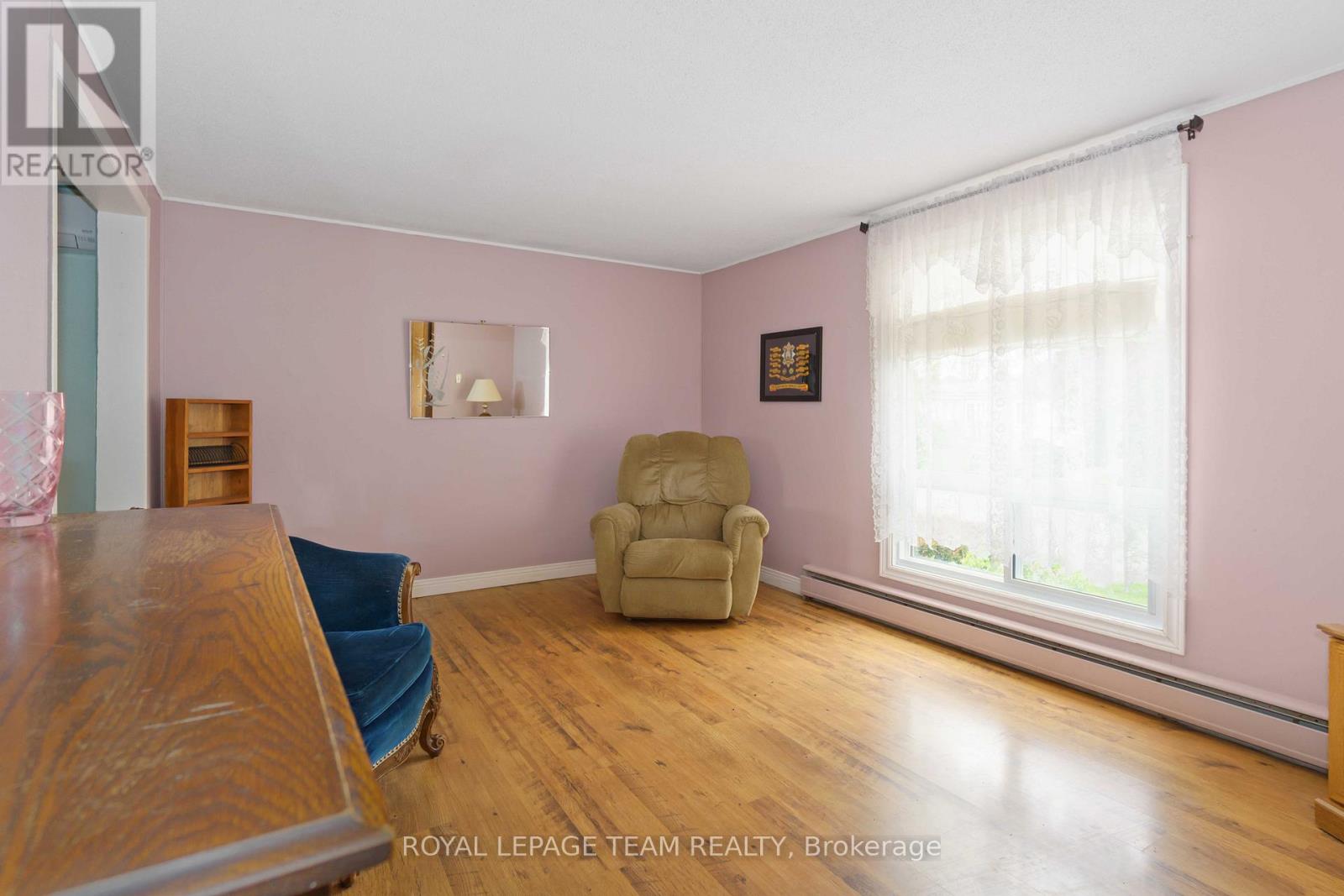 307 Dodson Street, North Grenville, Ontario  K0G 1J0 - Photo 5 - X12164721