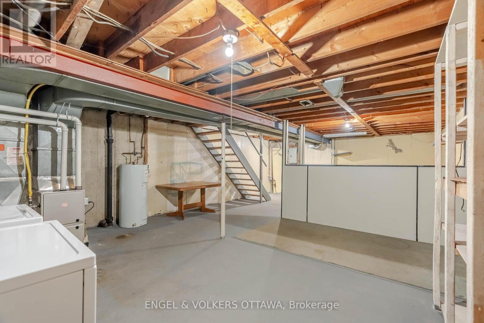 822 Grenon Avenue, Ottawa, Ontario  K2B 6G2 - Photo 24 - X12164705