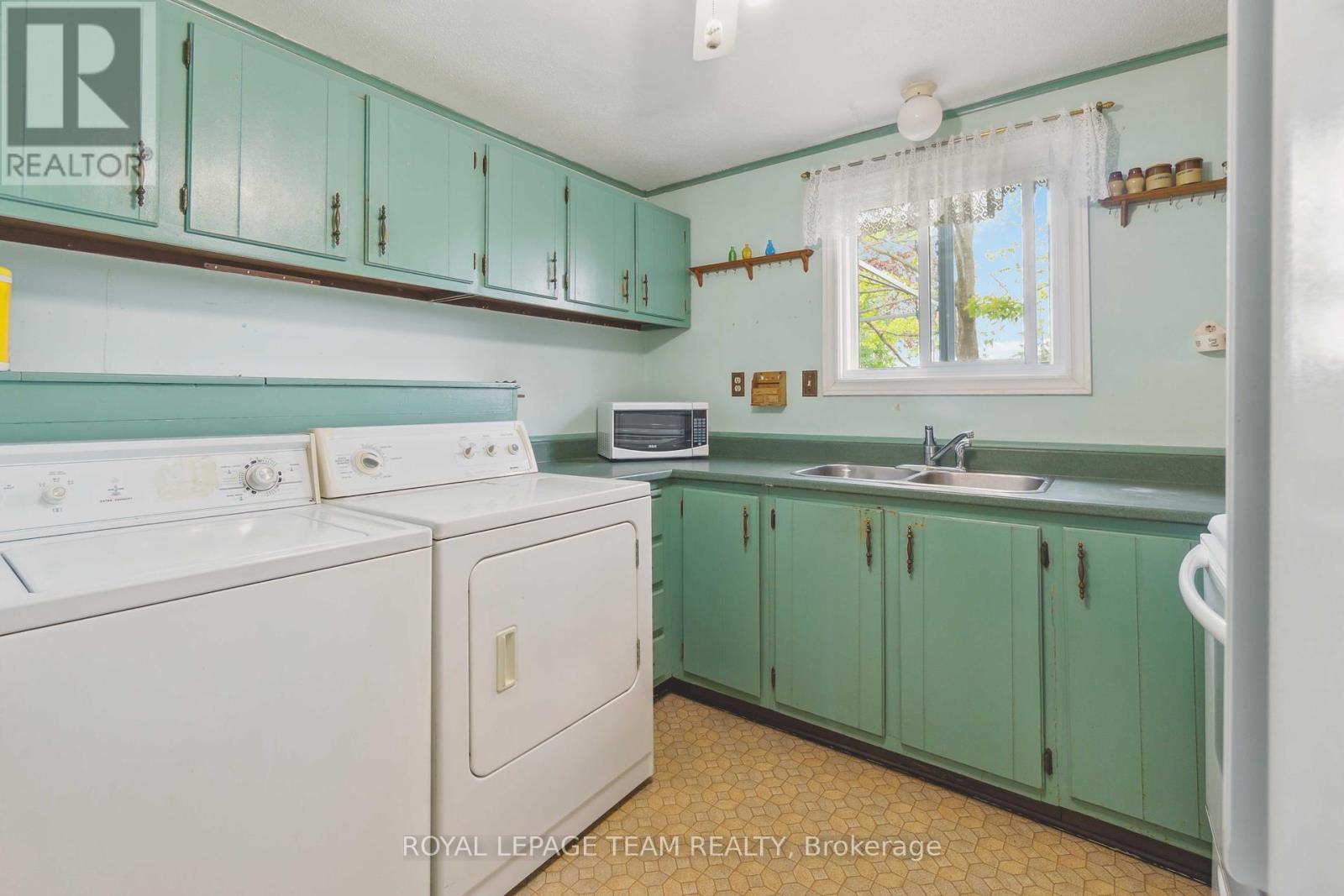 307 Dodson Street, North Grenville, Ontario  K0G 1J0 - Photo 12 - X12164721