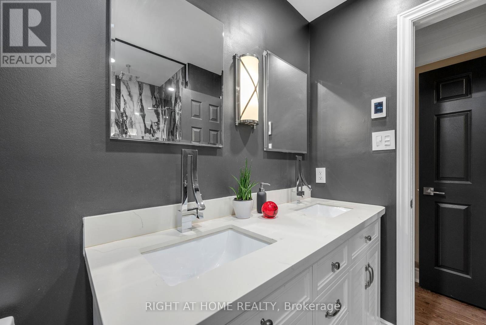 54 Innesbrook Court, Ottawa, Ontario  K2S 1C7 - Photo 34 - X12164697