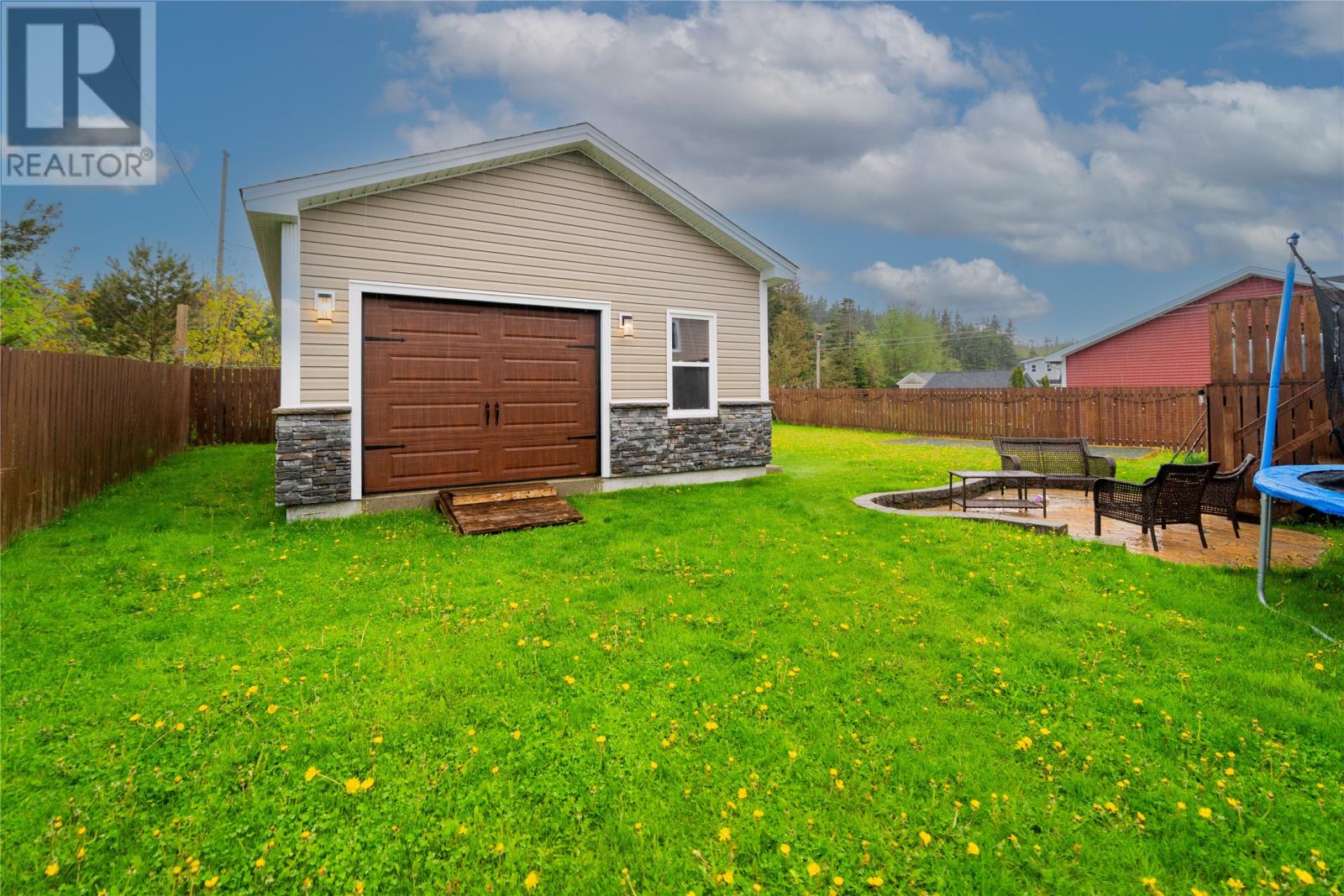 Property at 5 Camrose Drive image 2