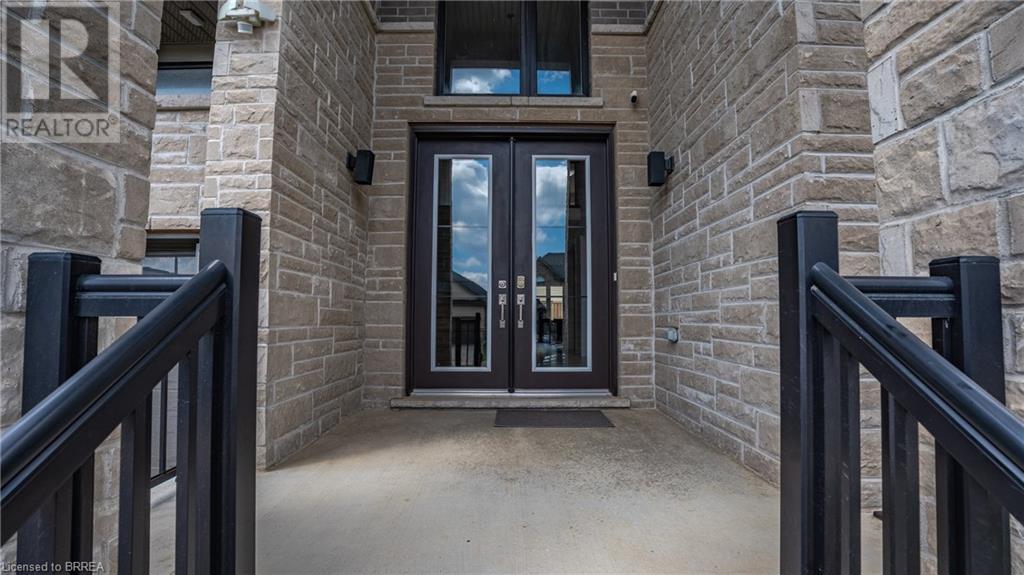 Property at 10 MCGOVERN Lane image 2