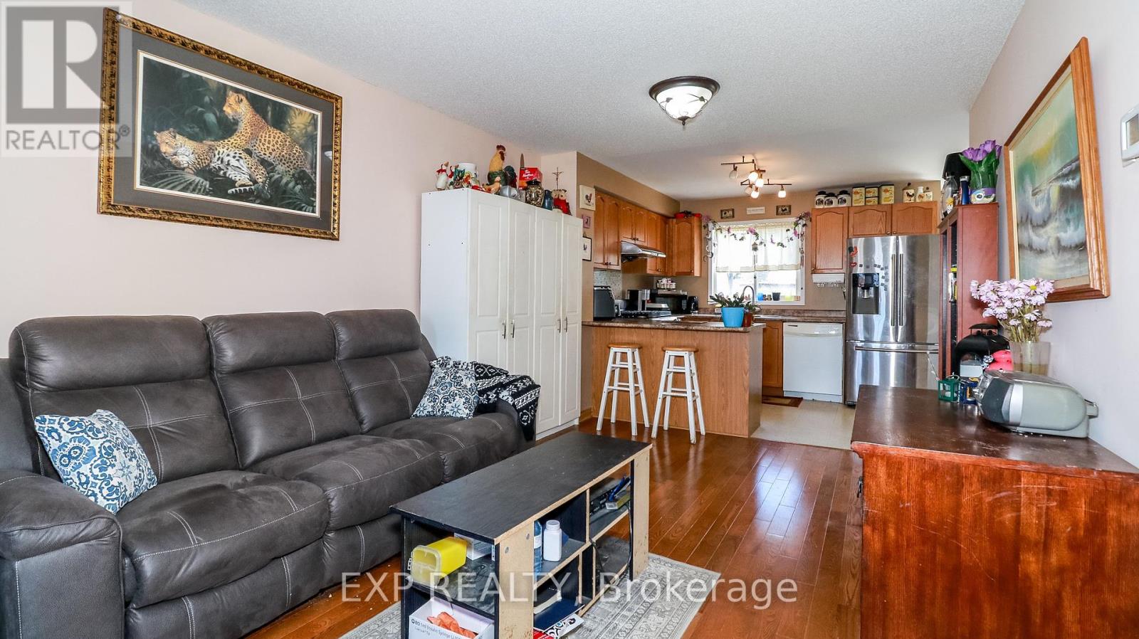 191 Country Lane, Barrie, Ontario  L4N 0T9 - Photo 6 - S12143570