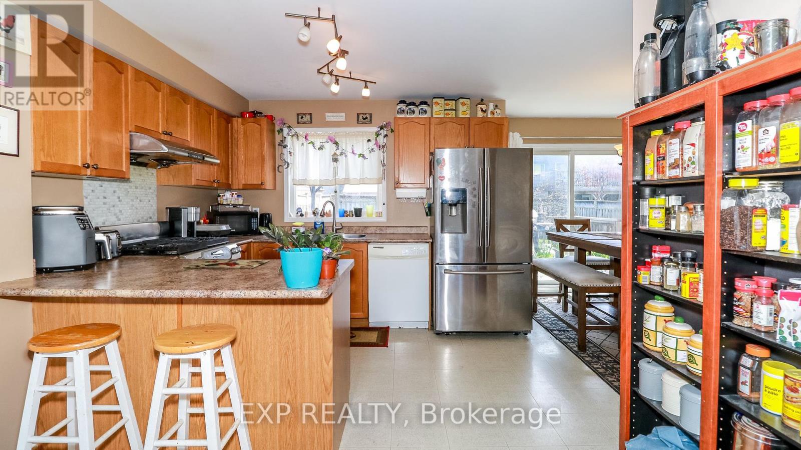 191 Country Lane, Barrie, Ontario  L4N 0T9 - Photo 7 - S12143570