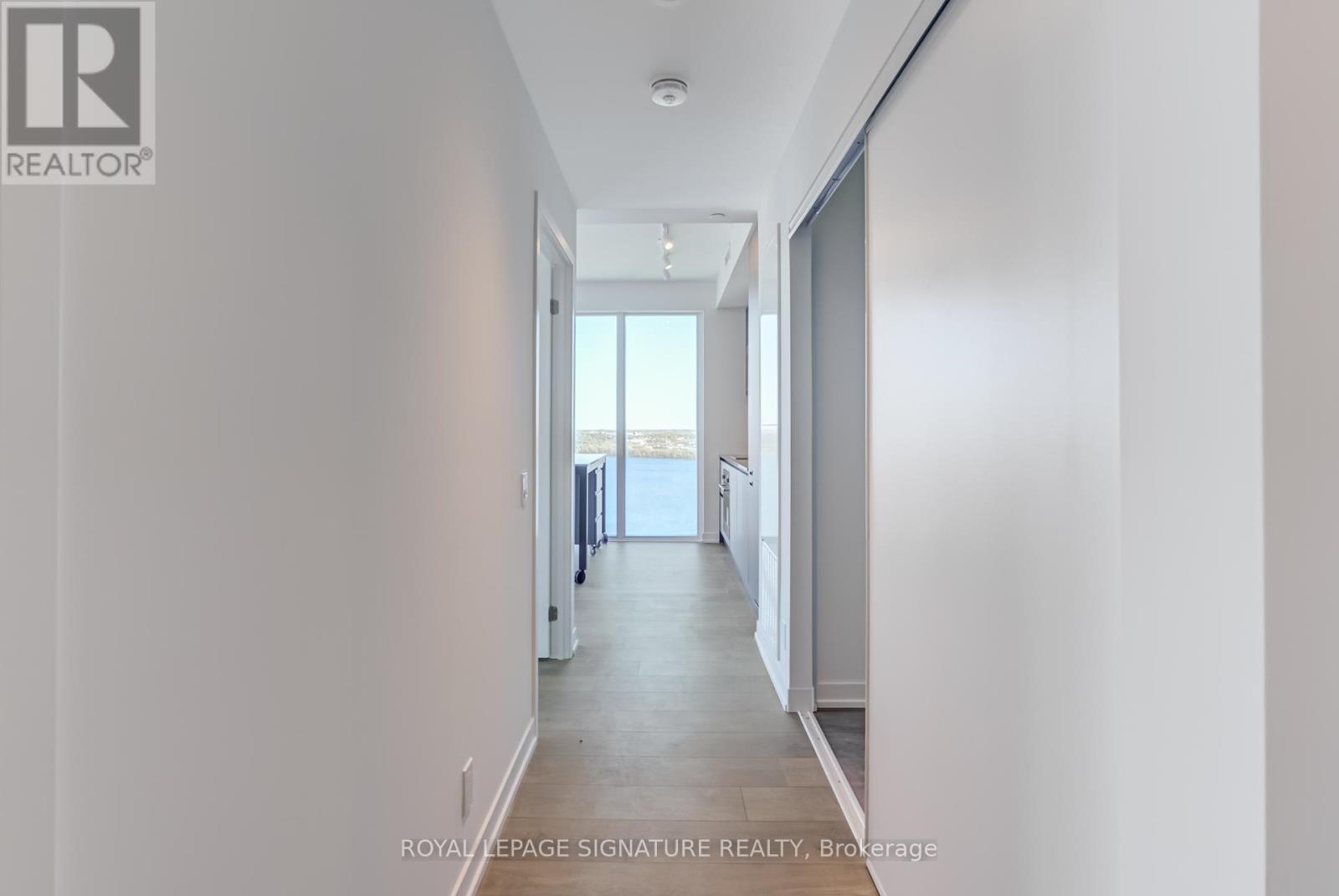 2707 - 39 Mary St Street, Barrie, Ontario  L4N 1S9 - Photo 6 - S12162267