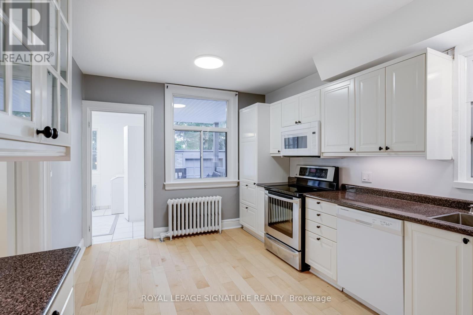 36 Gothic Avenue, Toronto, Ontario  M6P 2V9 - Photo 13 - W12055640