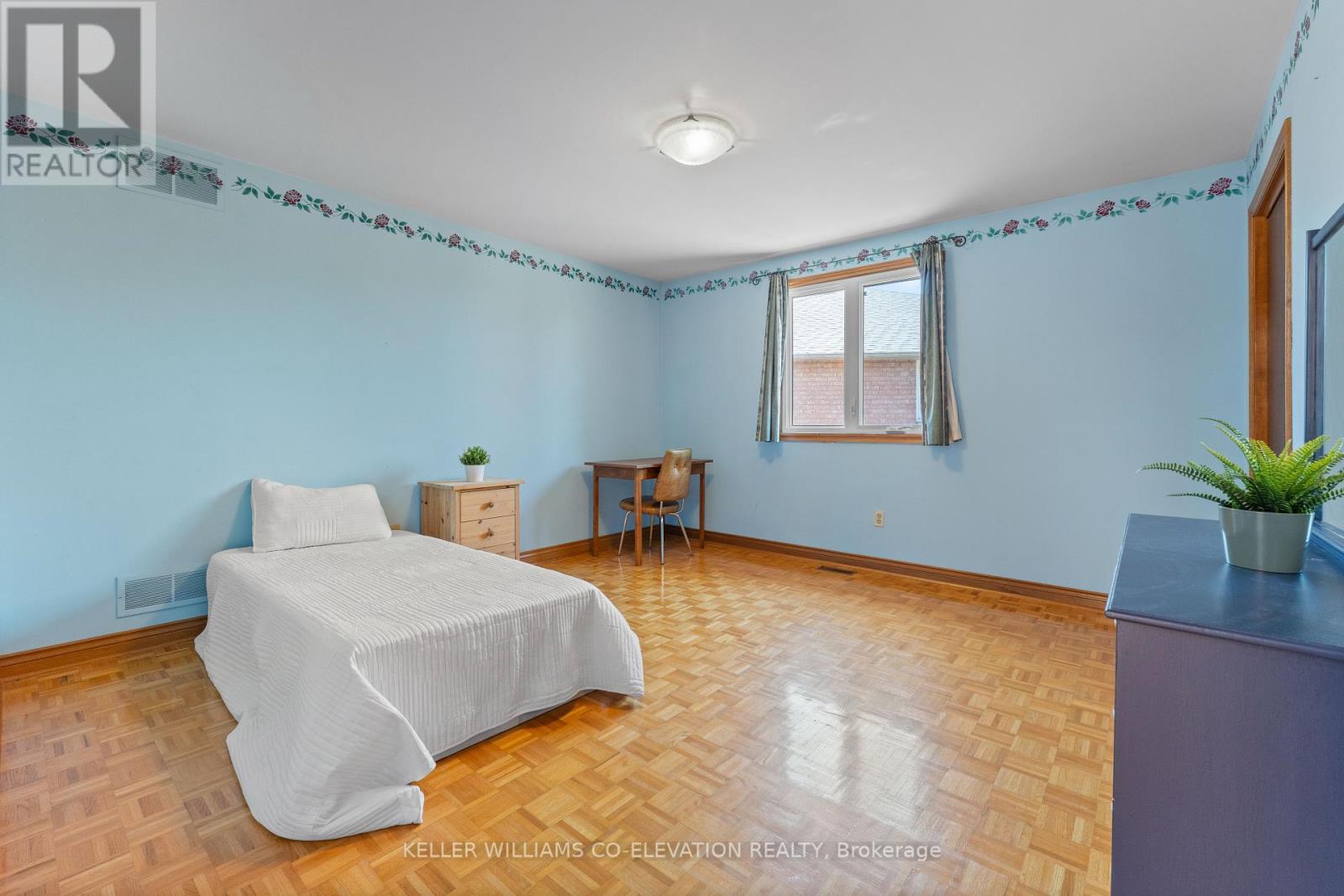 18 Norris Place, Toronto, Ontario  M9M 1K6 - Photo 24 - W12161244