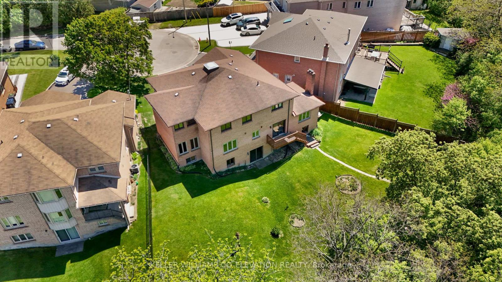 18 Norris Place, Toronto, Ontario  M9M 1K6 - Photo 7 - W12161244