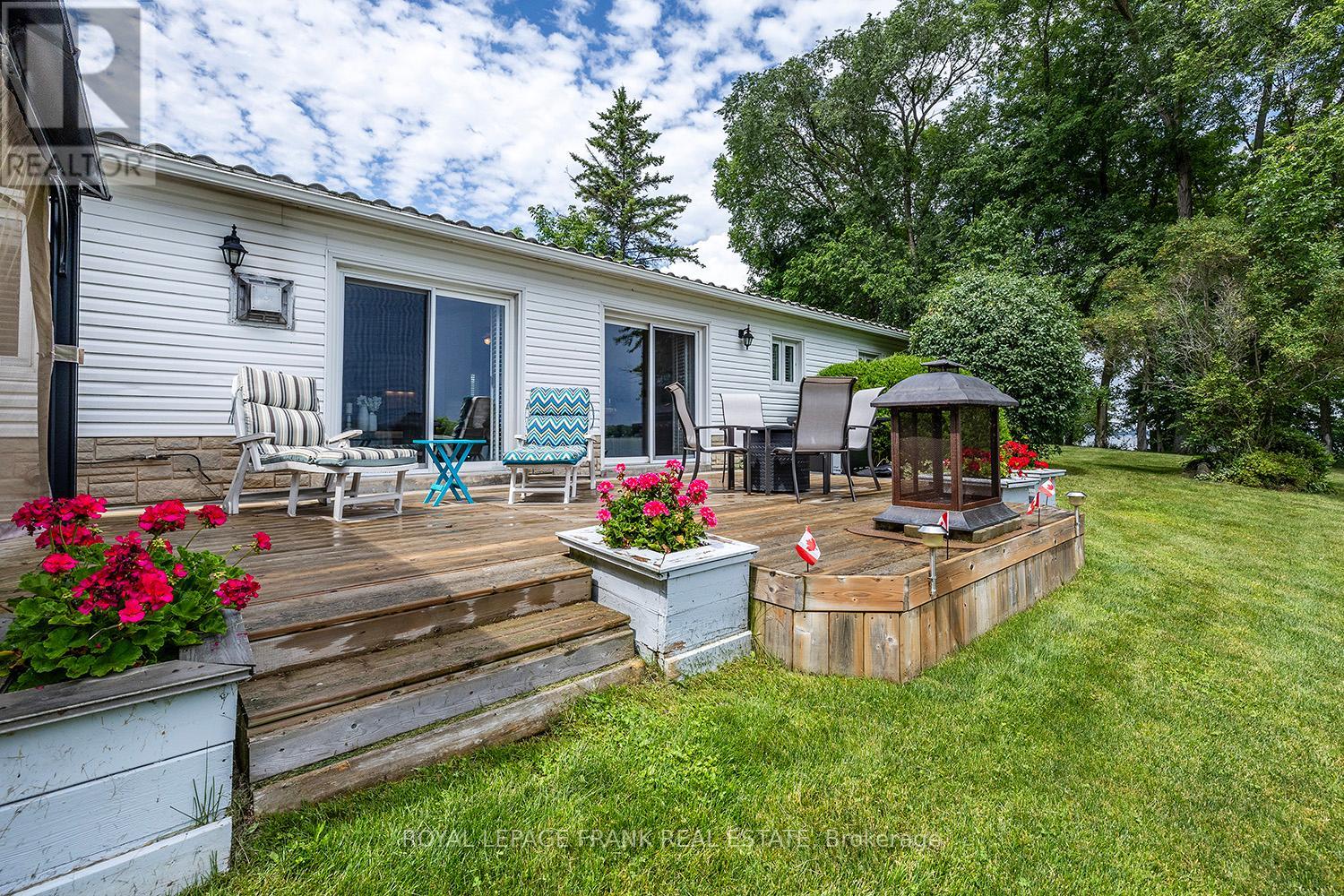 46 Lakeview Boulevard, Kawartha Lakes, Ontario  K0M 2C0 - Photo 11 - X12164809