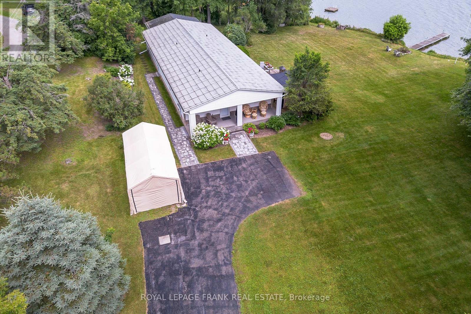 46 Lakeview Boulevard, Kawartha Lakes, Ontario  K0M 2C0 - Photo 2 - X12164809