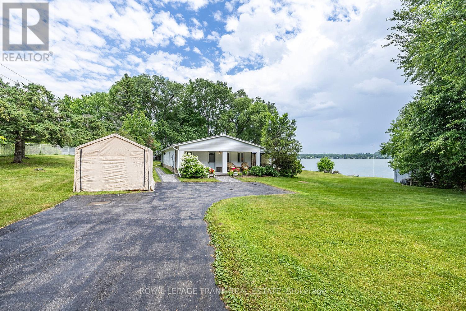 Property at 46 LAKEVIEW BOULEVARD image 3