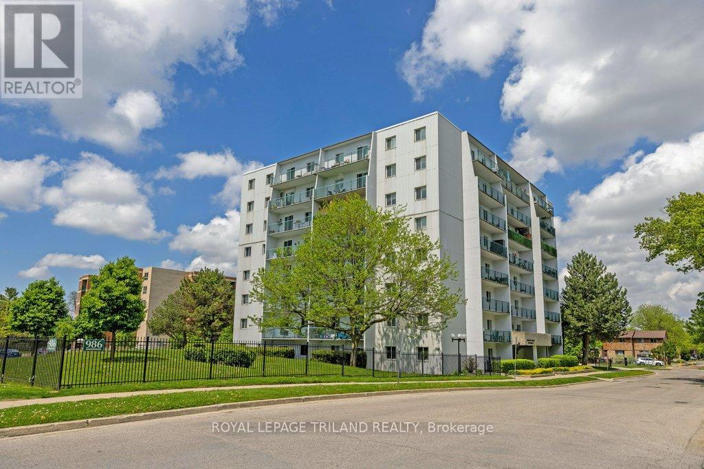 408 - 986 Huron Street