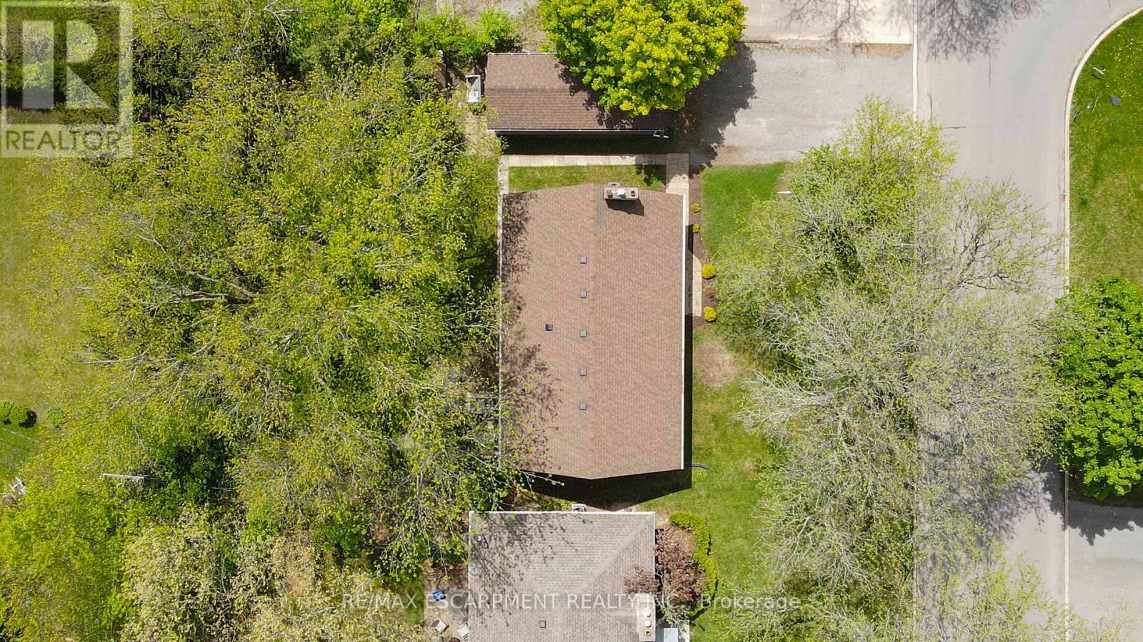 29 Masterson Avenue, St. Catharines, Ontario  L2T 3P2 - Photo 45 - X12140772