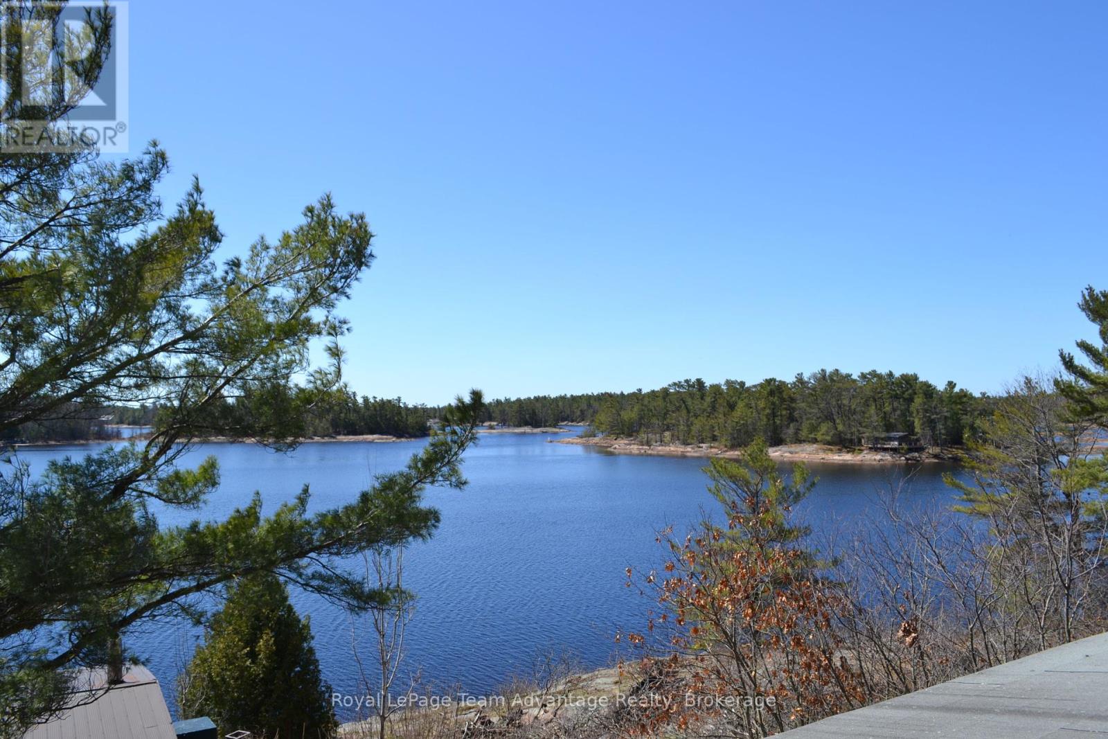25 A 27 ISLAND, The Archipelago, Ontario