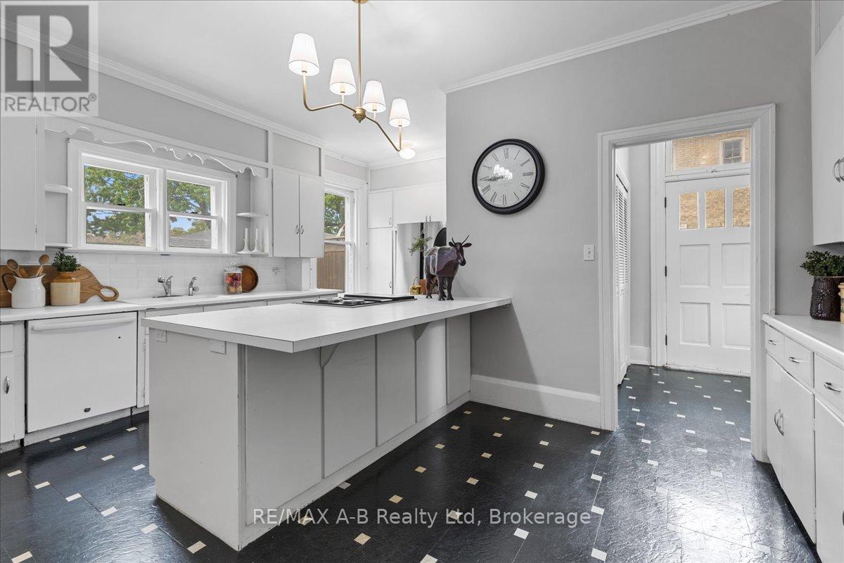 126 John Street N, Stratford, Ontario  N5A 6K9 - Photo 15 - X12164681
